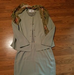 Jones New York Women Suits